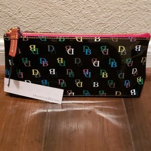DOONEY & BOURKE ON THE GO COSMETIC CASE